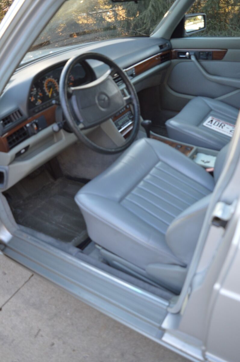 1988 Mercedes-Benz 300-Series - photo 10