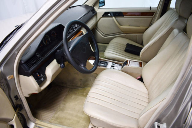 1993 Mercedes-Benz 300-Series 300 Series 4dr Sedan 300E Automatic - photo 11