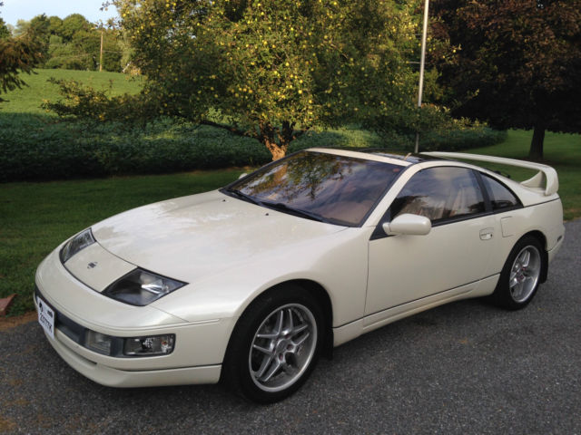 300 ZX , classic sports car with custom mods. 1993 Nissan 300ZX Base Coupe 2-Door