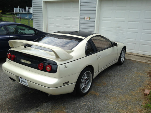 1993 Nissan 300ZX Base Coupe 2-Door - photo 2