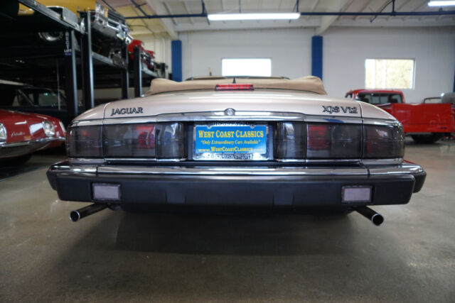 1992 Jaguar XJS 5.3L V12 Convertible with 30K original miles XJS - photo 10