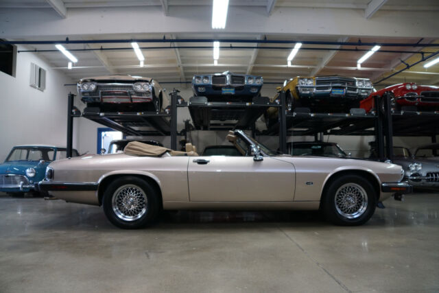 1992 Jaguar XJS 5.3L V12 Convertible with 30K original miles XJS - photo 2