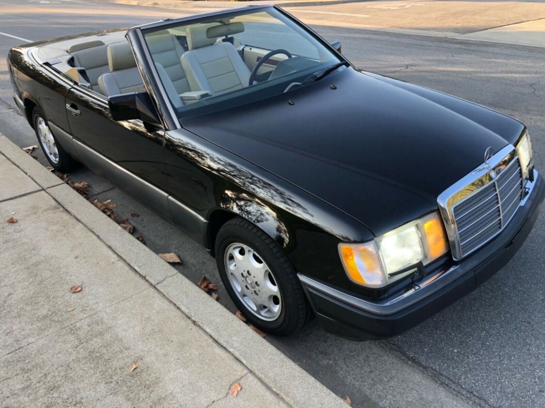 300ce Cabriolet (e320) 93 Convertible 300CE SOUTHERN CALIFORNIA CORROSION FREE! 1993 Mercedes-Benz E-Class CABRIOLET CONVERTIBLE