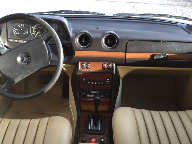1984 Mercedes-Benz 300-Series - photo 13