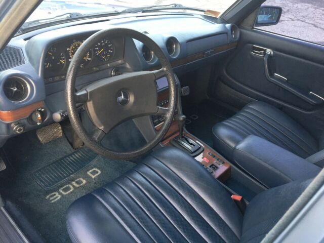 1985 Mercedes-Benz 300-Series 300D LOW ORIGINAL MILE SUPER CLEAN SURVIVOR - photo 12