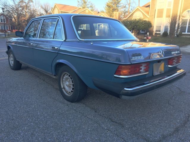 1983 Mercedes-Benz 300-Series 300D TURBODIESEL LOW ORIGINAL MILES GARAGED - photo 6