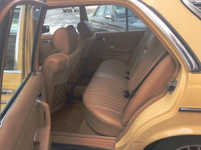 1985 Mercedes-Benz 300-Series 300D SUPER CLEAN SURVIVOR WELL MAINTAINED GARAGED - photo 11