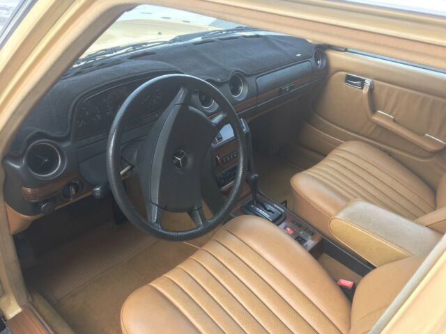 1985 Mercedes-Benz 300-Series 300D SUPER CLEAN SURVIVOR WELL MAINTAINED GARAGED - photo 13