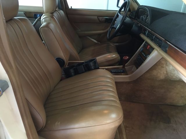 1981 Mercedes-Benz 300-Series - photo 11