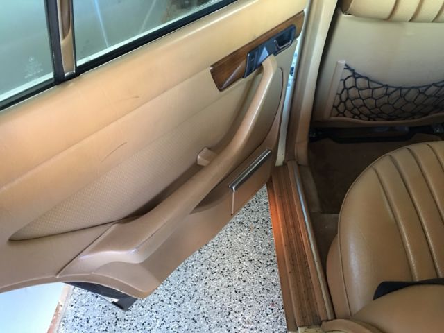 1981 Mercedes-Benz 300-Series - photo 7