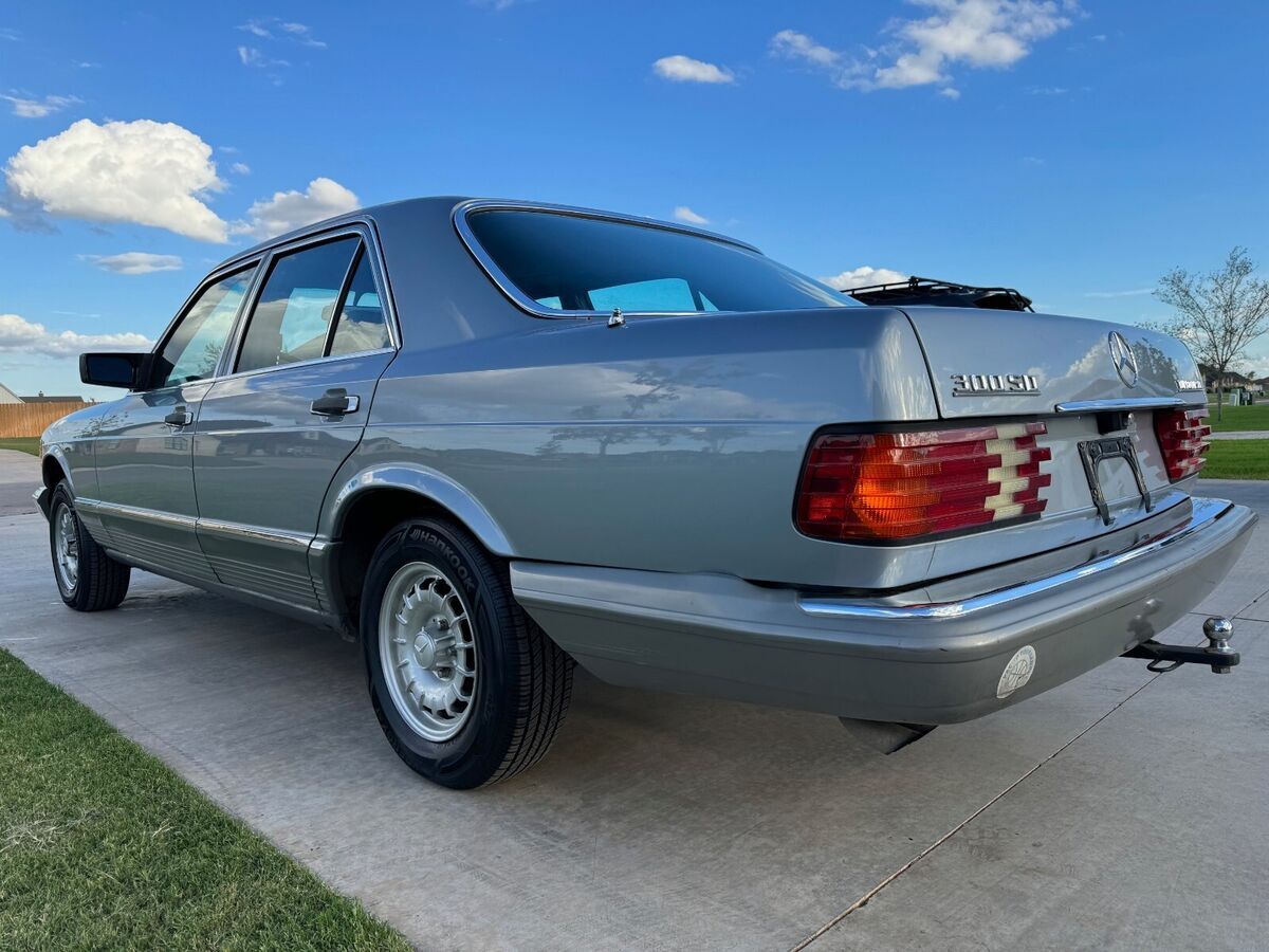 1983 Mercedes-Benz 300-Series - photo 6