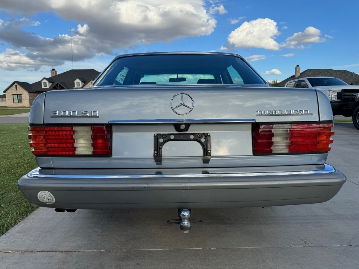 1983 Mercedes-Benz 300-Series - photo 8