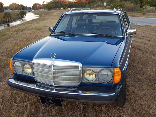 1984 Mercedes-Benz 300-Series Chrome - photo 2