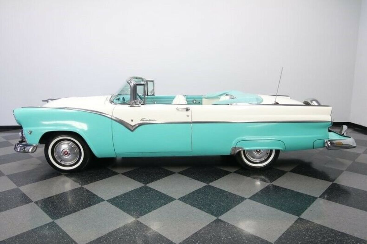 1955 Ford Fairlane Sunliner - photo 3