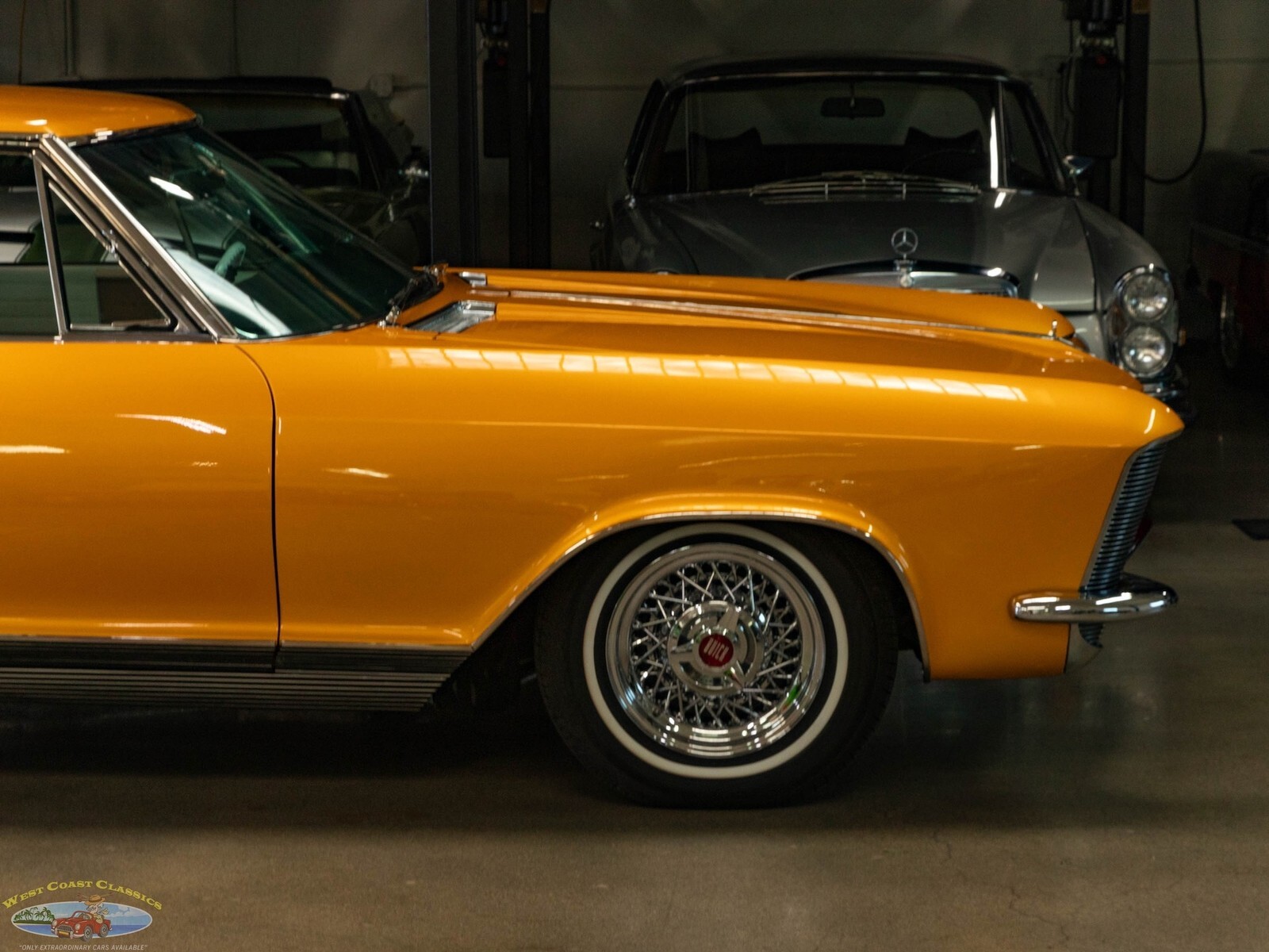 1965 Buick Riviera Custom 2 Door Hardtop - photo 4