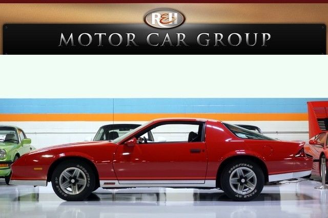 305 V8, Cloth Interior, Recent Paint, Super low believed miles 1982 Chevrolet Camaro