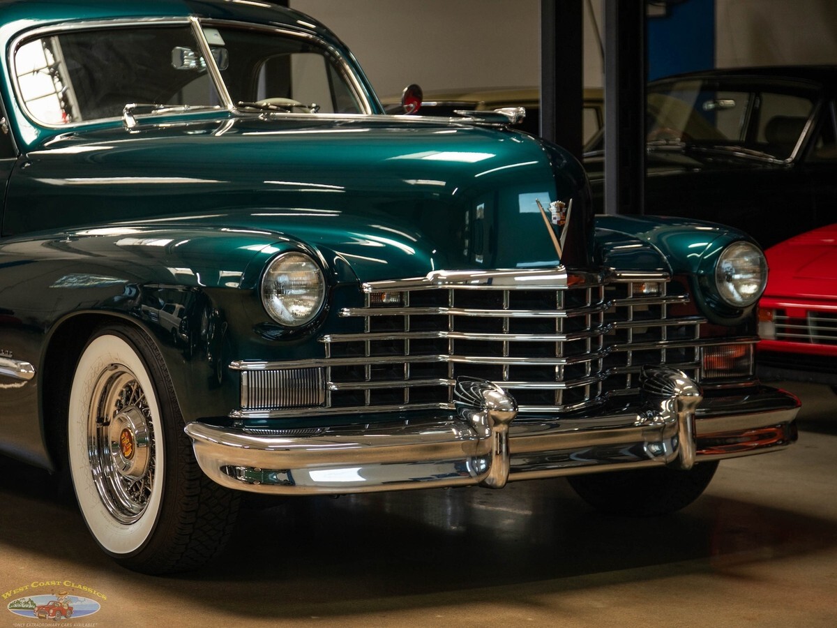 1946 Cadillac Series 61 Custom LS V8 2 Door Club Coupe - photo 12