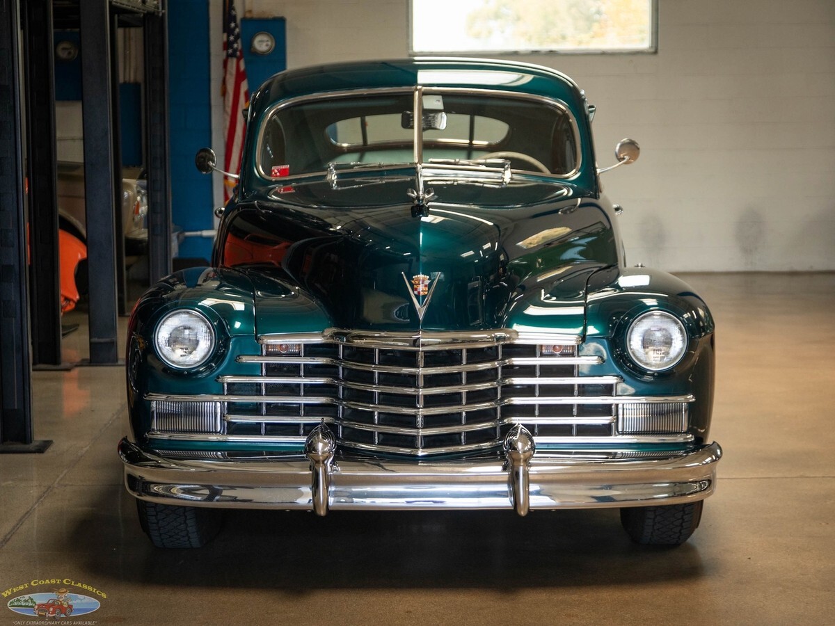 1946 Cadillac Series 61 Custom LS V8 2 Door Club Coupe - photo 13