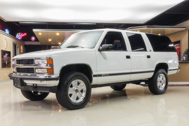 30k Actual Mile Suburban 4X4! GM 5.7L V8, Automatic, 2 Owners, Clean History! 1994 Chevrolet Suburban 4X4