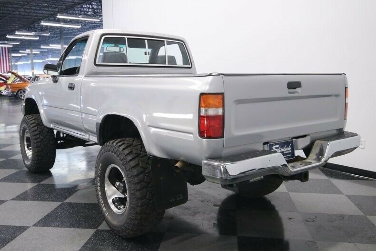 1991 Toyota Pickup Truck 4X4 - photo 10