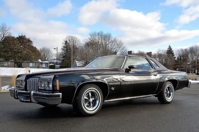 31 600 ORIGINAL MILES BLACK BEAUTY 1977 Pontiac Grand Prix Base model
