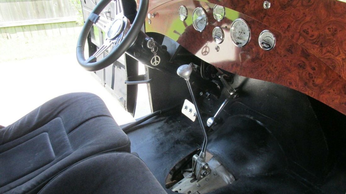 1931 Ford Model A - photo 9