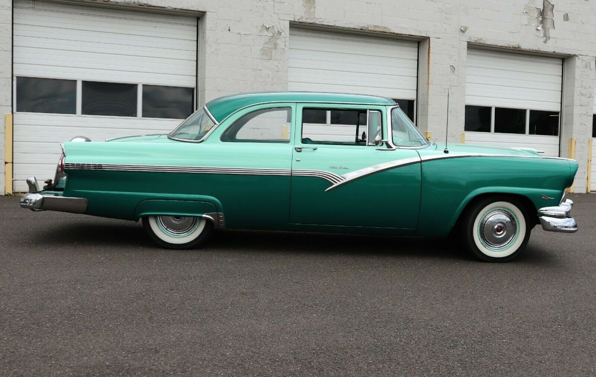 1956 Ford Fairlane - photo 10