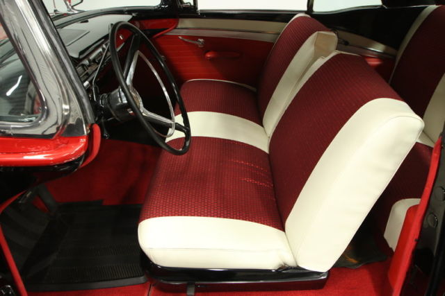 1957 Ford Skyliner - photo 4