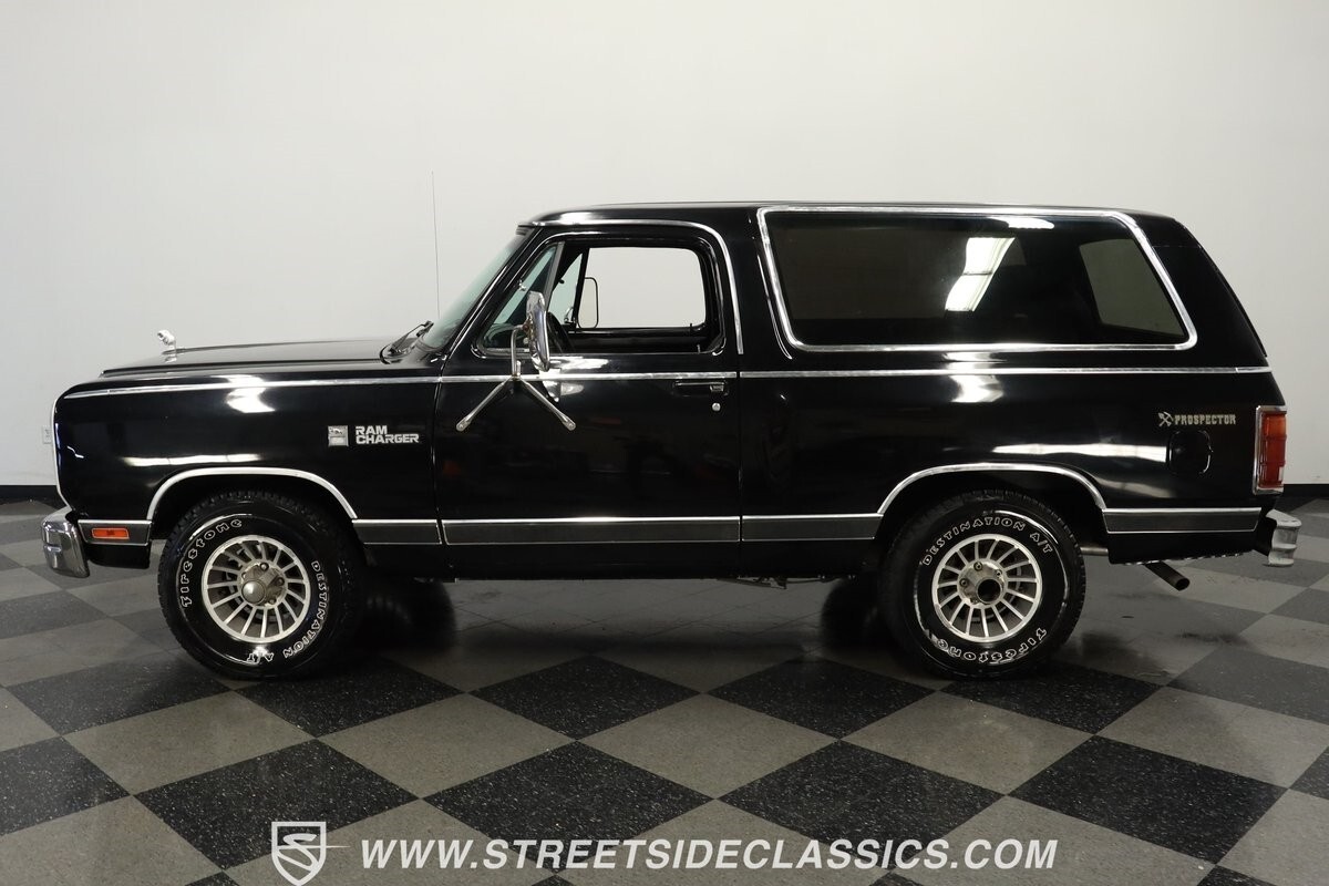 1986 Dodge Ramcharger Prospector - photo 3