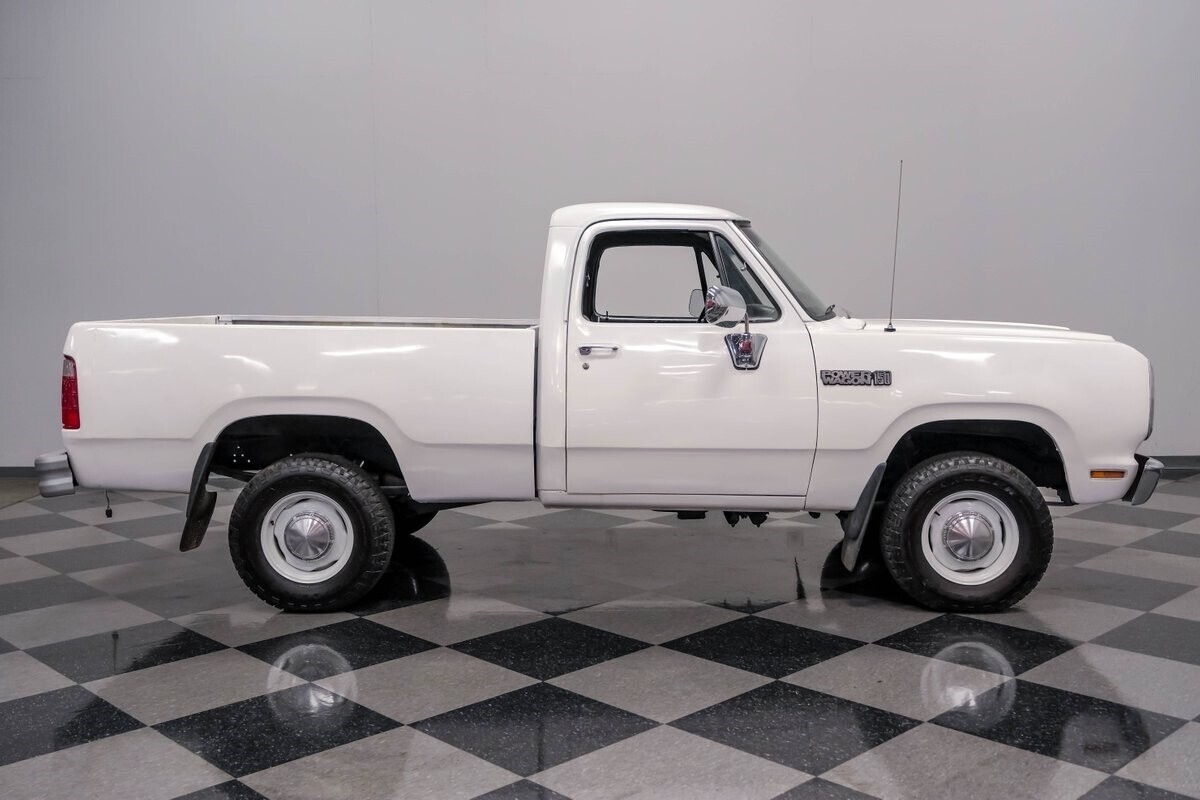 1979 Dodge W100 Power Wagon 4X4 - photo 11
