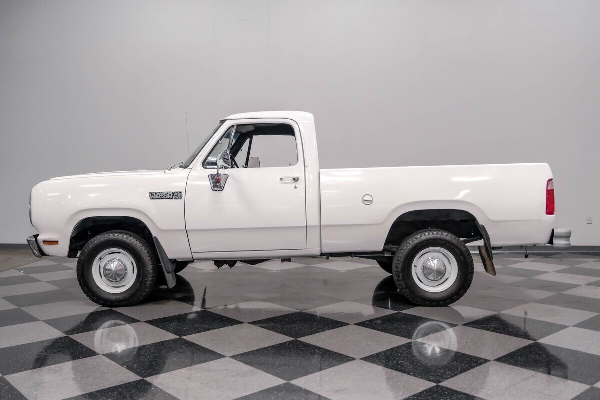 1979 Dodge W100 Power Wagon 4X4 - photo 3