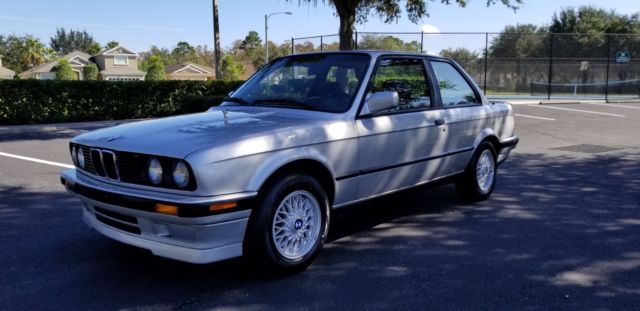 318is 1991 BMW 3-Series 318is