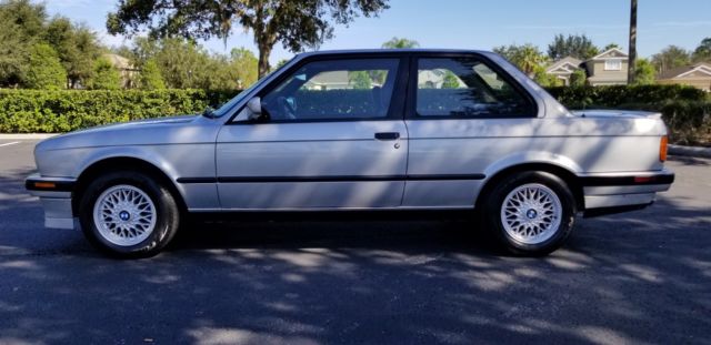 1991 BMW 3-Series 318is - photo 2