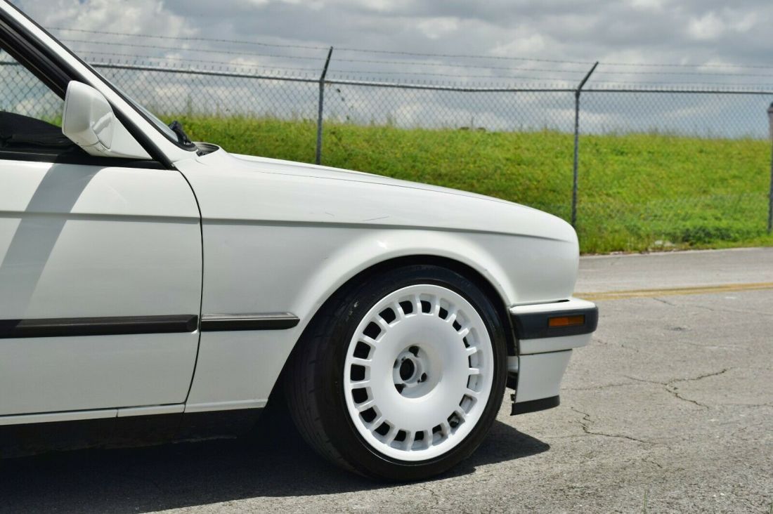 1991 BMW 3-Series E30 - photo 11