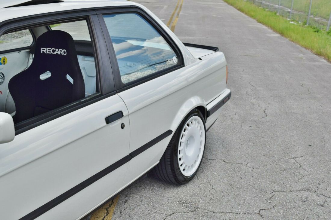 1991 BMW 3-Series E30 - photo 3
