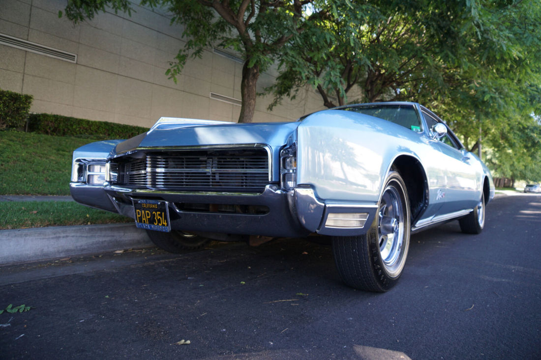 1967 Buick Riviera GS 430/360HP V8 2 Dr Hardtop with 31K orig - photo 4