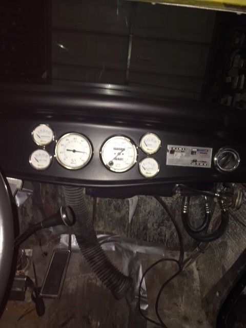 1932 Ford 3 window - photo 10