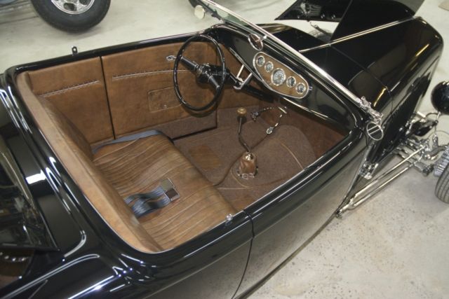 1932 Ford Roadster - photo 11