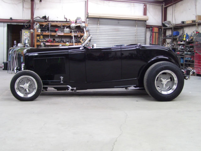 1932 Ford Roadster - photo 6