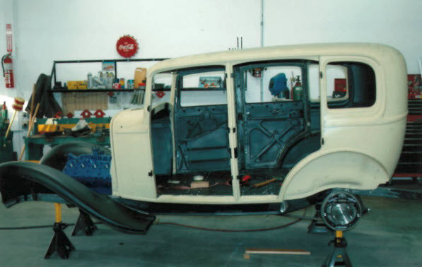 1932 Ford Sedan Black - photo 3