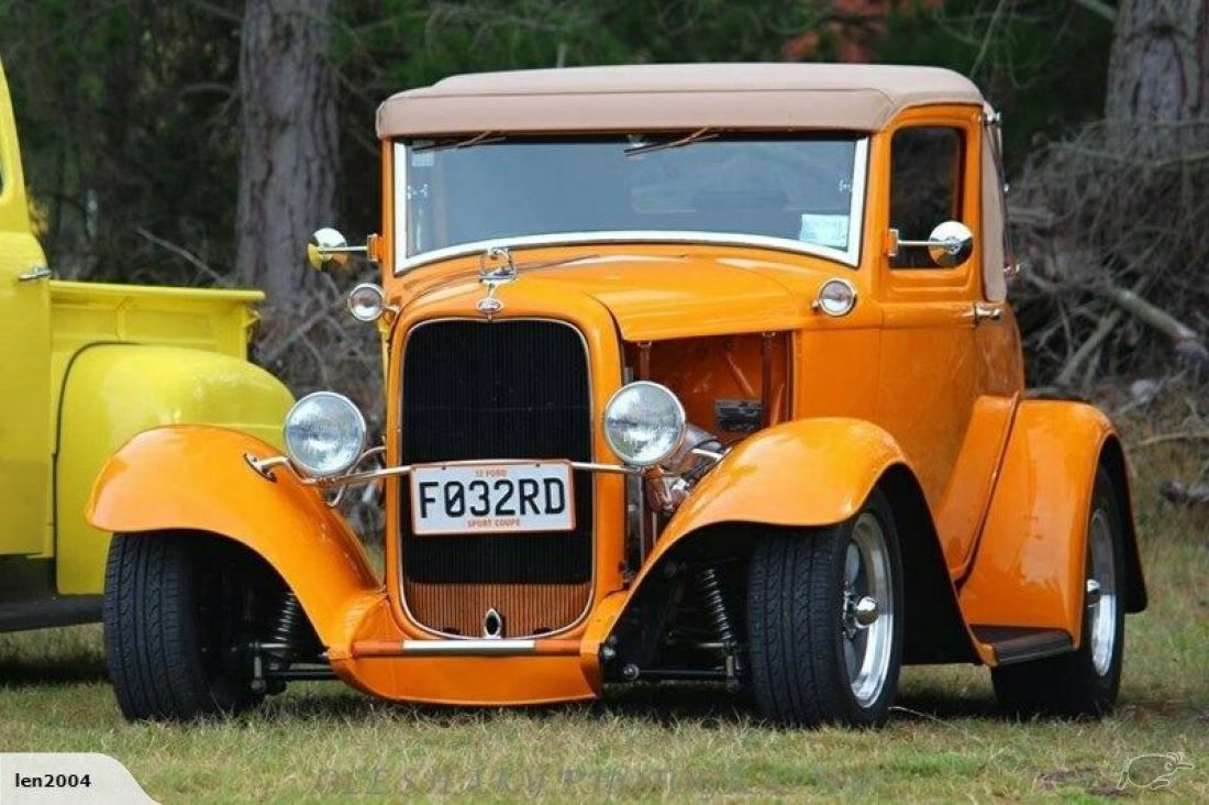 1932 Ford Sportscoupe - photo 3
