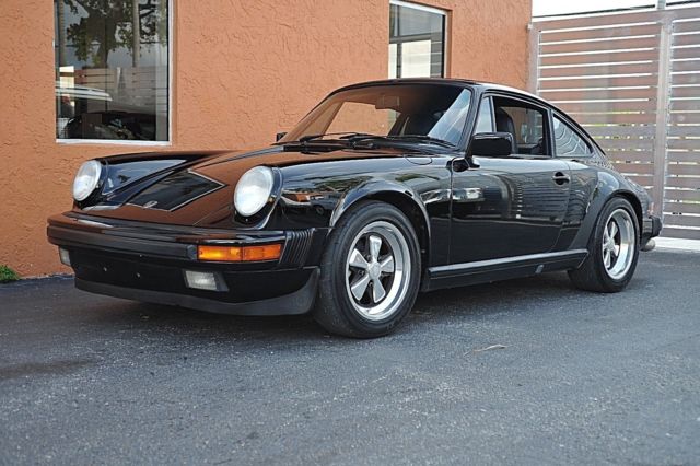 3.2 LITER G 50 5 SPEED COUPE BLACK/BLACK SPORT SEATS 1989 Porsche 911 CARRERA COUPE