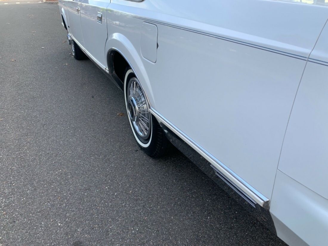 1989 Lincoln Town Car - photo 7