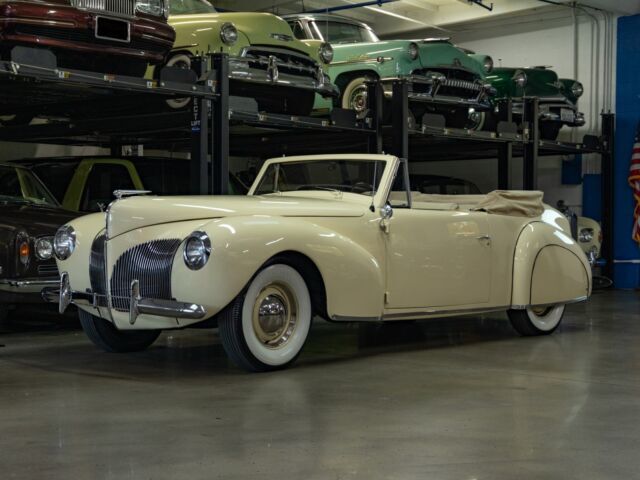 1940 Lincoln Zephyr V12 Convertible