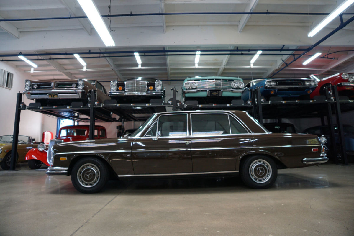 1973 Mercedes-Benz 280 SEL 4.5 V8 Sedan - photo 2