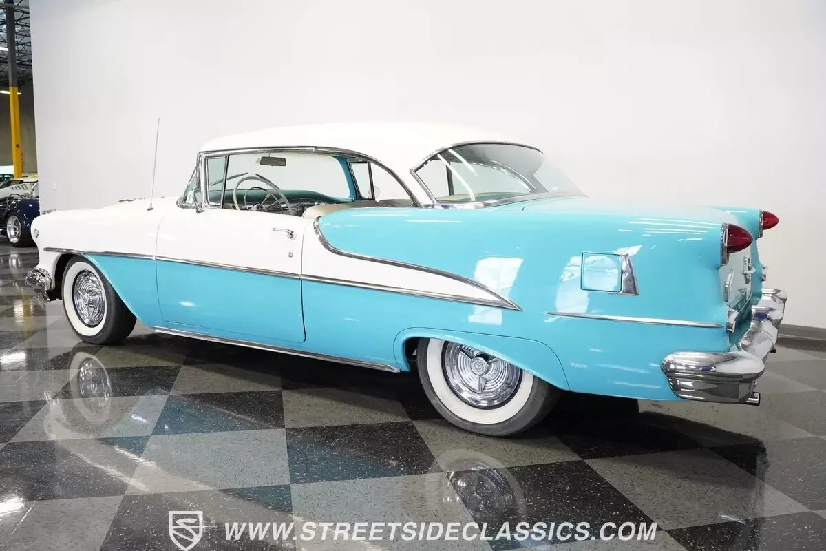 1955 Oldsmobile Eighty-Eight Holiday coupe - photo 12