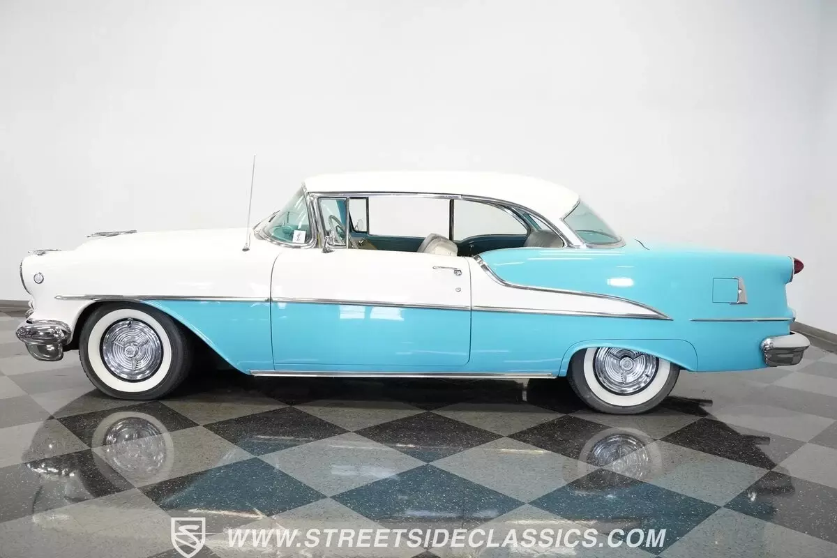 1955 Oldsmobile Eighty-Eight Holiday coupe - photo 3