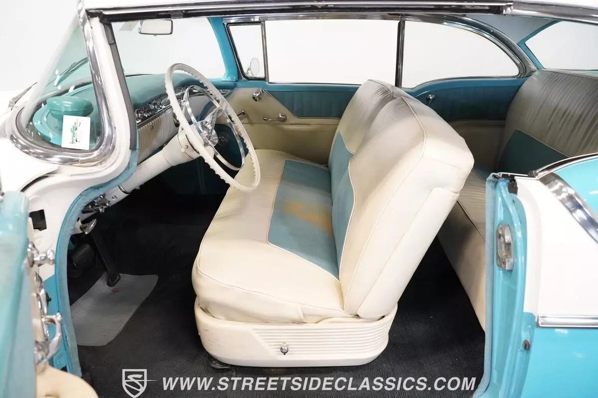 1955 Oldsmobile Eighty-Eight Holiday coupe - photo 4