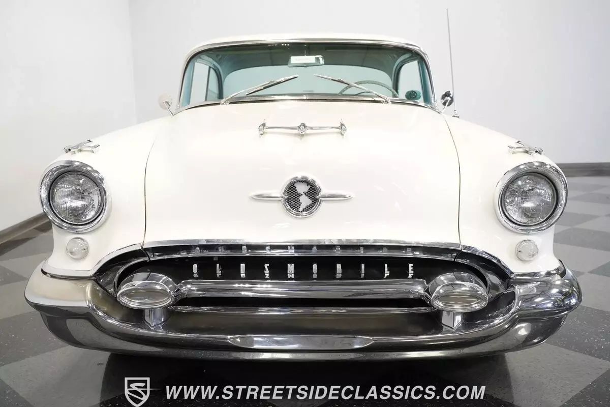 1955 Oldsmobile Eighty-Eight Holiday coupe - photo 7