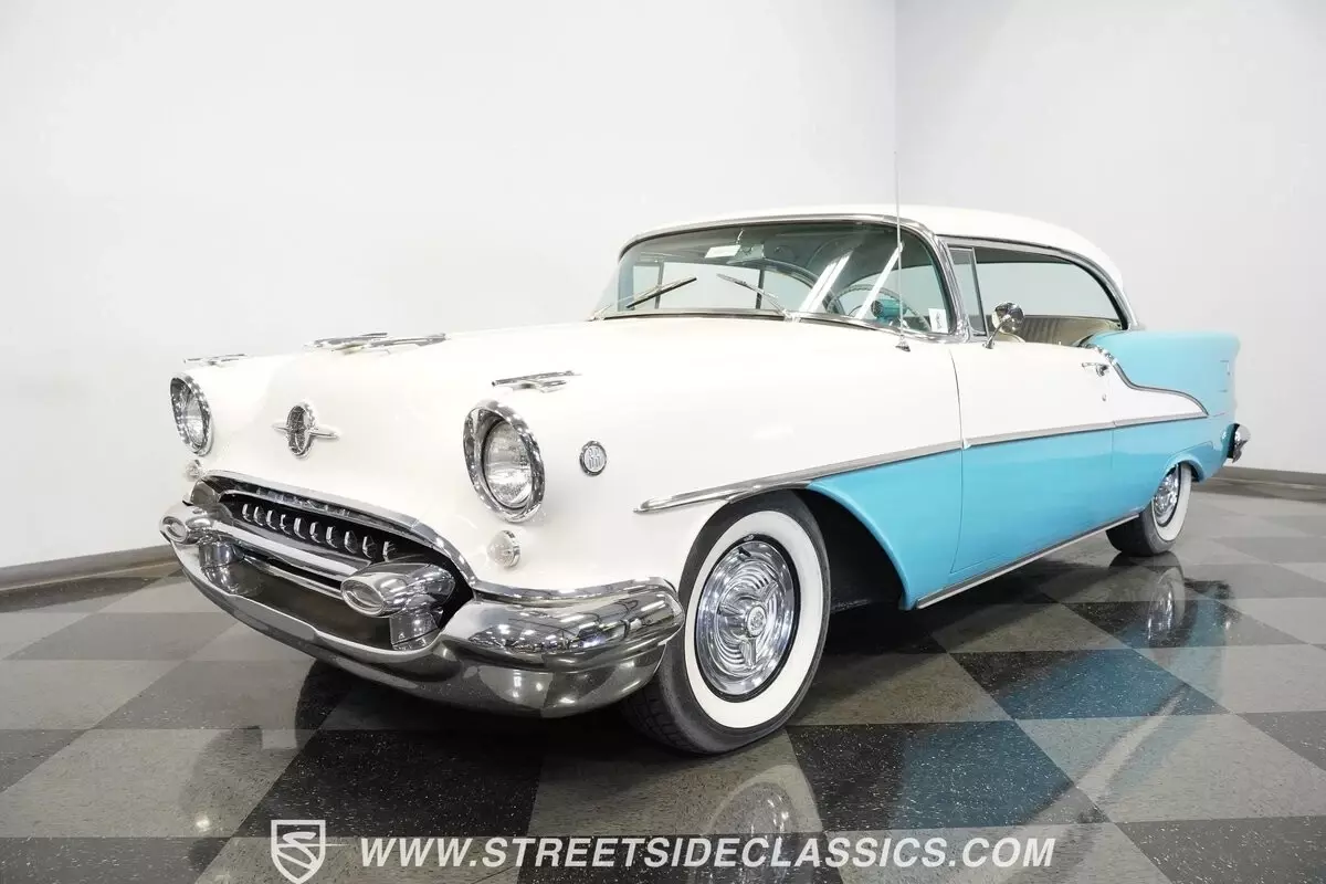 1955 Oldsmobile Eighty-Eight Holiday coupe - photo 9